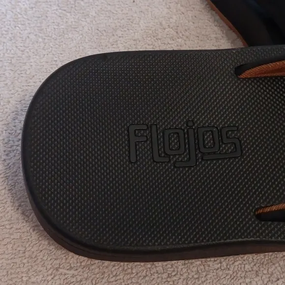 NWOT Flojos Men's Ultimate Comfort Thong Sandals