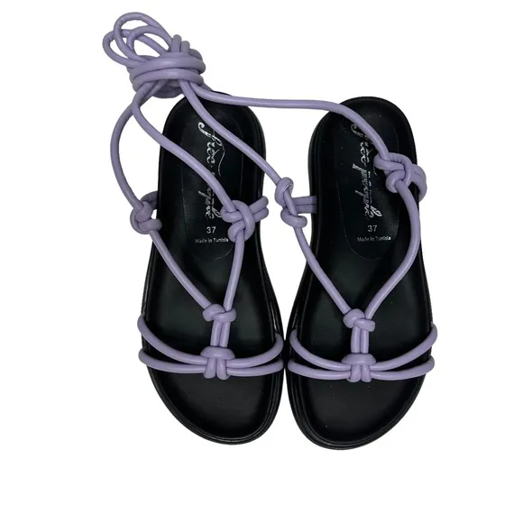NWOT Free People Below Deck Wrap Sandals in Orchid 37