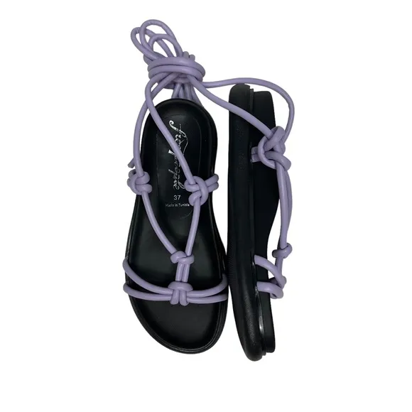 NWOT Free People Below Deck Wrap Sandals in Orchid 37