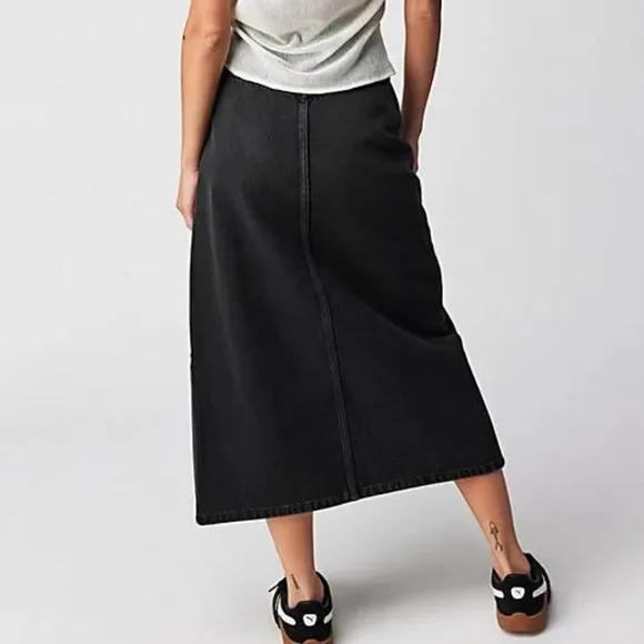 ✨NWOT Free People Madison Denim Maxi Skirt✨Size 6/27