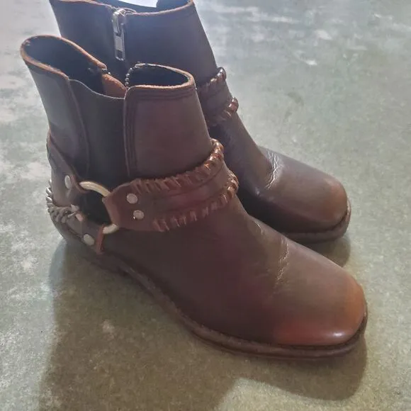 NWOT Free People Stony Desert boots sz 36