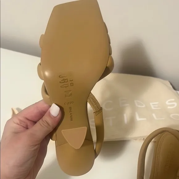 NWOT Mercedes Castillo Aline Affogato beige sandals