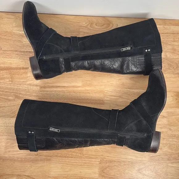 NWOT UGG black Suede Buckle Cydnee Riding Boots