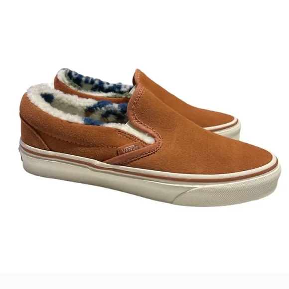 NWOT Unisex Vans Classic Slip-on Canvas Sneakers