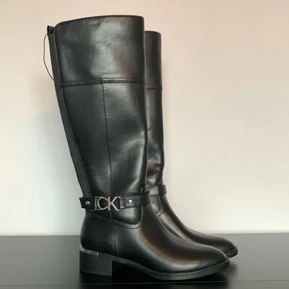 NWOT Women's Daphny Pointy Toe Block Heel Casual Regular Boots