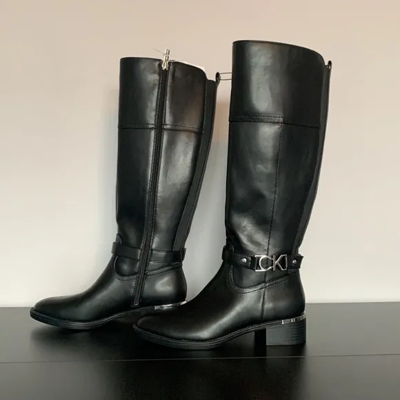 NWOT Women's Daphny Pointy Toe Block Heel Casual Regular Boots