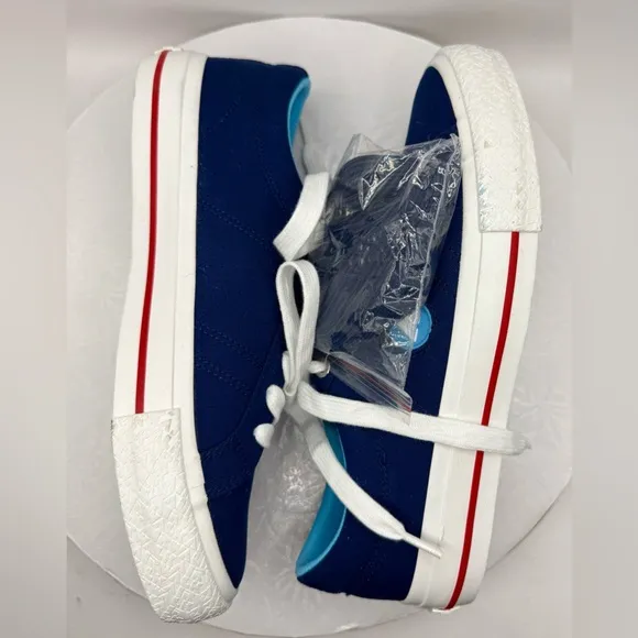 NWT Airwalk Warning Unisex Sneakers Blue Graphic Mens Size 7 Women’s Size 8.5