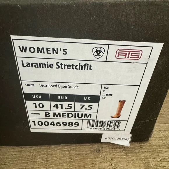 NWT Ariat Laramie Stretchfit Distressed Suede Boots