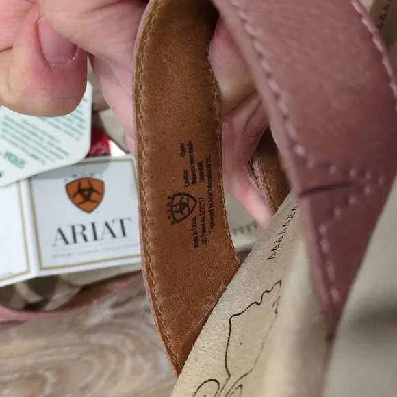 NWT Ariat Mesquite Women's Pink Deertan Sandals Size 9 B 👡