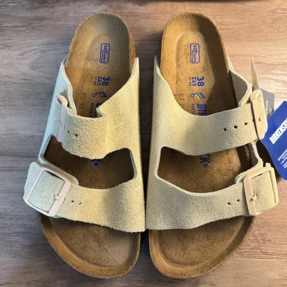 NWT Arizona Birkenstock Sandals with Soft Footbed in Almond