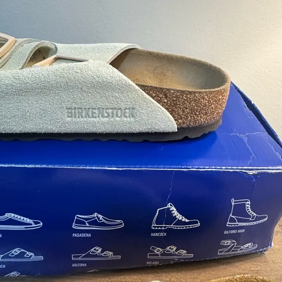 NWT Arizona Birkenstock Sandals with Soft Footbed in Almond