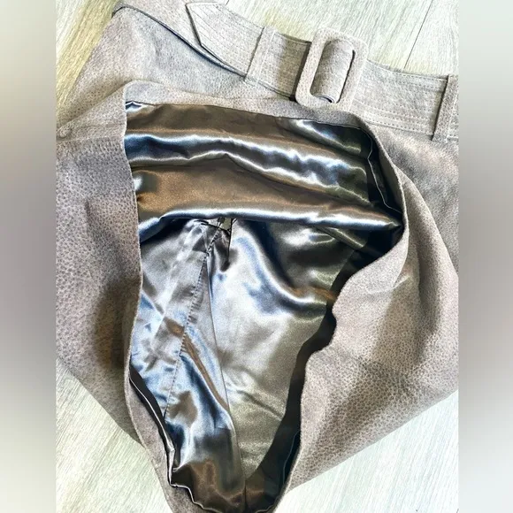 🤎NWT BLANKNYC LEATHER HIGH ALTITUDE SUEDE BELTED GRAY SKIRT SIZE 27 or 4🤎
