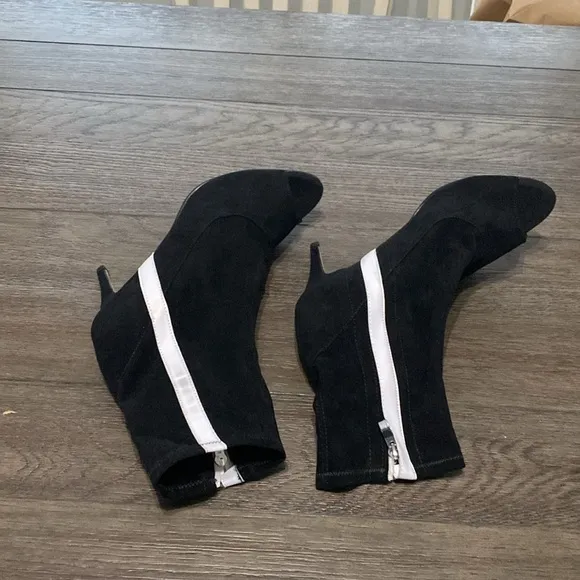 NWT BURJU Speechless Ankle Bootie Open Toe Stretch Ankle Boots | Black 14