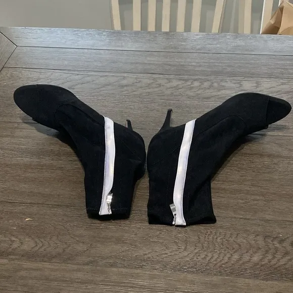 NWT BURJU Speechless Ankle Bootie Open Toe Stretch Ankle Boots | Black 15