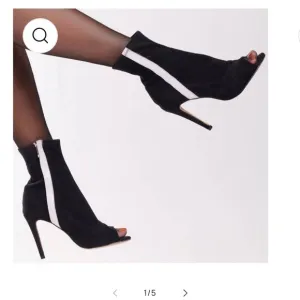 NWT BURJU Speechless Ankle Bootie Open Toe Stretch Ankle Boots | Black 15