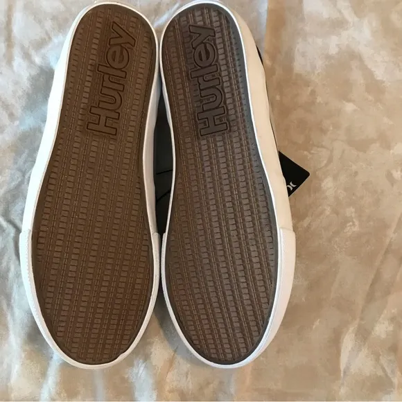 NWT HURLEY Mens Sneakers. Kayolace Black and Gray Canvas. Sz 11. No box!