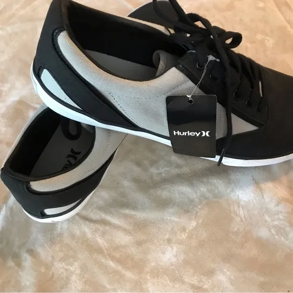 NWT HURLEY Mens Sneakers. Kayolace Black and Gray Canvas. Sz 11. No box!