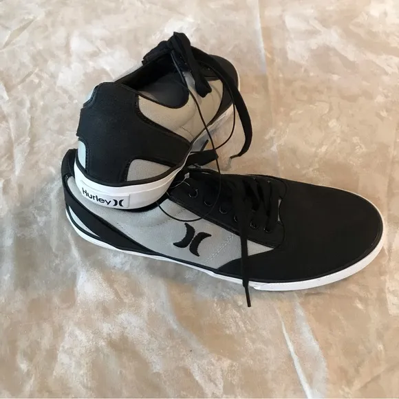 NWT HURLEY Mens Sneakers. Kayolace Black and Gray Canvas. Sz 11. No box!