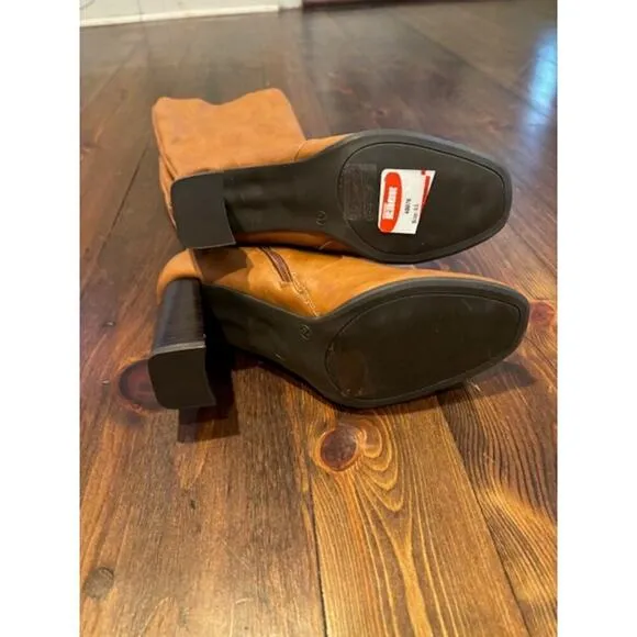 NWT Journee Collection Womens Karima Stacked Heel Riding Boots Size 9.5