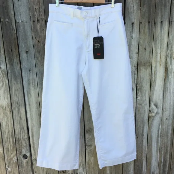 NWT Levi’s Ribcage Wide Leg Crop Jean White 32