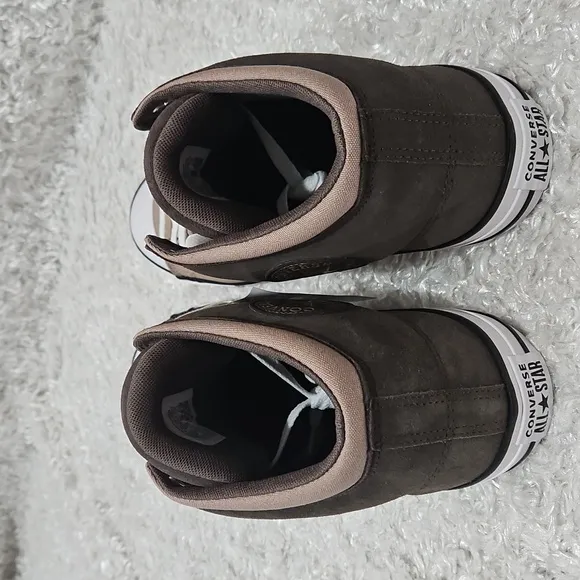 NWT Men's Converse Sneakers