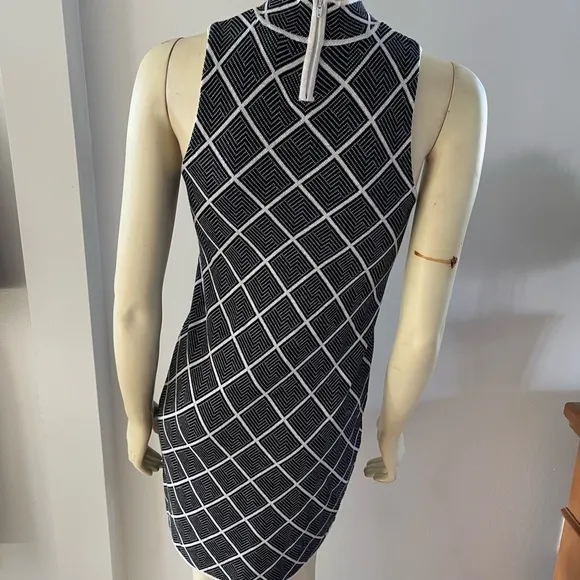 NWT Romeo &amp; Juliet Couture B&amp;W Diamond Pattern Knit Sleeveless Mini Dress M