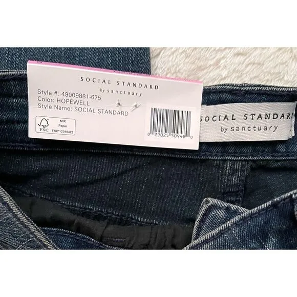 NWT Social Standard by Sanctuary High Rise Crop Raw Hem Straight Jean, Hopewell