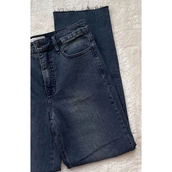 NWT Social Standard by Sanctuary High Rise Crop Raw Hem Straight Jean, Hopewell
