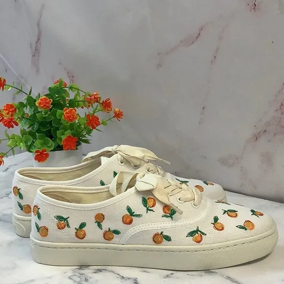 NWT Soludos Embroidered Ivory Sneakers Size 6.5