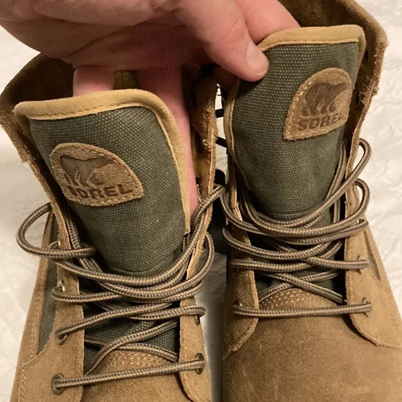 NWT Sorel Desert Boots