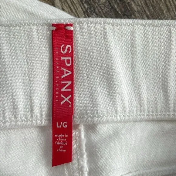 NWT SPANX Flare White Jeans Reflect Your Style!  Size Large $ 148.00