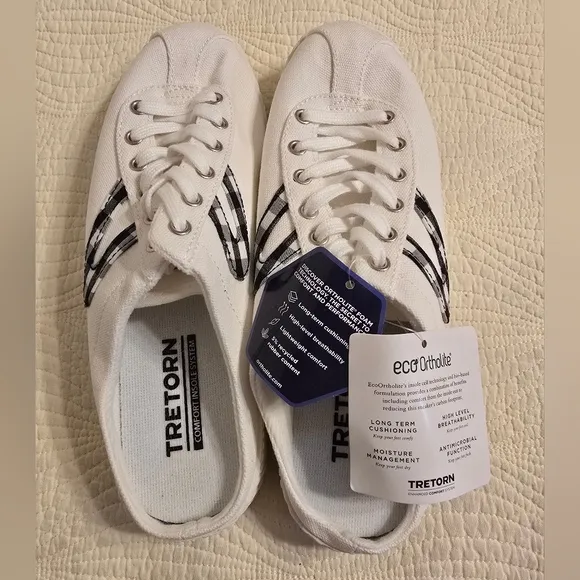 NWT Tretorn Ladies White Canvas Slip In Sneakers With Plaid Detail