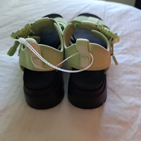 NWT UGG Australia sandals CORA Mint green  1152698 Size 8
