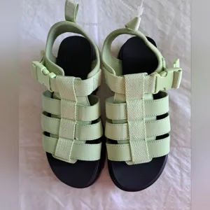 NWT UGG Australia sandals CORA Mint green  1152698 Size 8