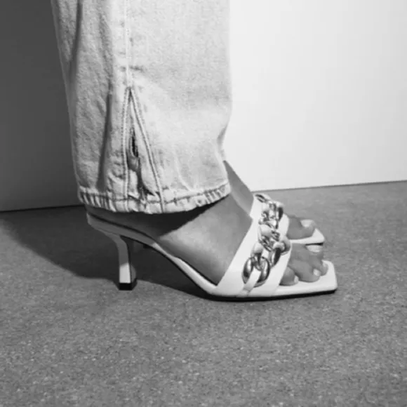 NWT. Zara Ecru Heeled Sandals with Chain. Size 9.