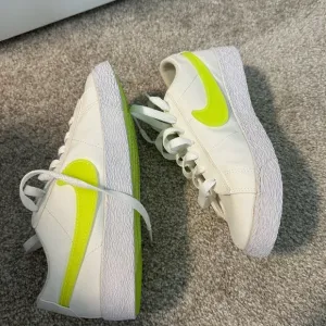 NWTs!  NIKE Blazer Low Sneakers - White and Neon - Kids Size 3.5