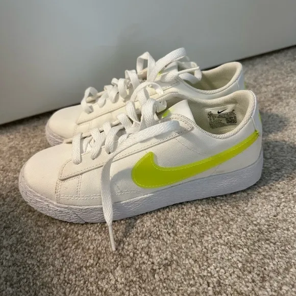 NWTs!  NIKE Blazer Low Sneakers - White and Neon - Kids Size 3.5