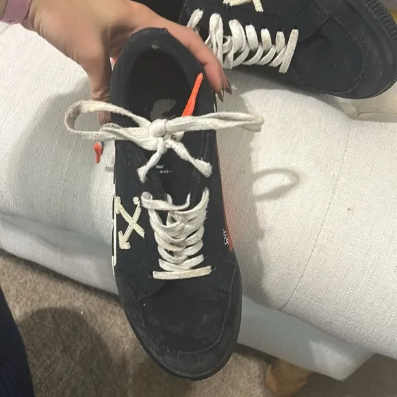 Offwhite low vulcanized canvas sneakers in black