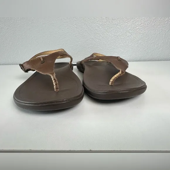 OluKai Eheu Leather Sandals in Kona Coffee Size 9