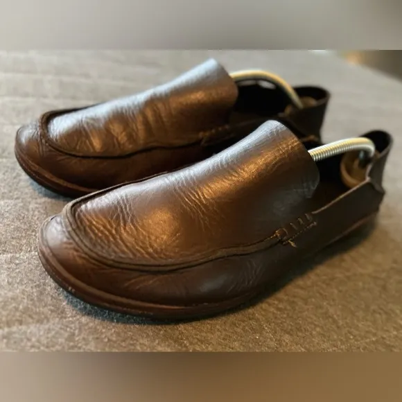 OLUKAI Ni’o Sz 11.5 Dark Brown Soft Leather Slip-on Loafers Orig $160