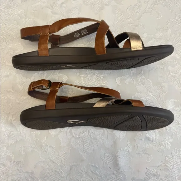 Olukai  Size 10 Upena Beach Sandals Flats Comfort Brown Gold Leather Buckle