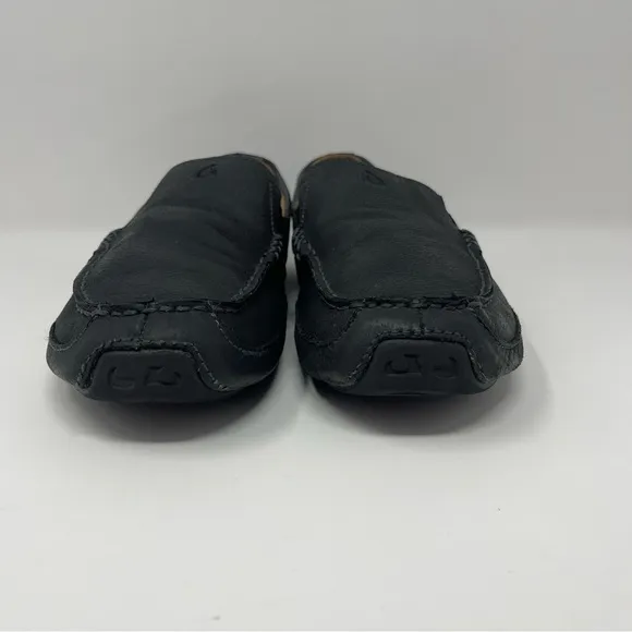Olukai’s Akepa Moc Leather Loafers Slip-on