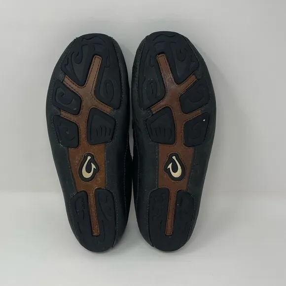 Olukai’s Akepa Moc Leather Loafers Slip-on