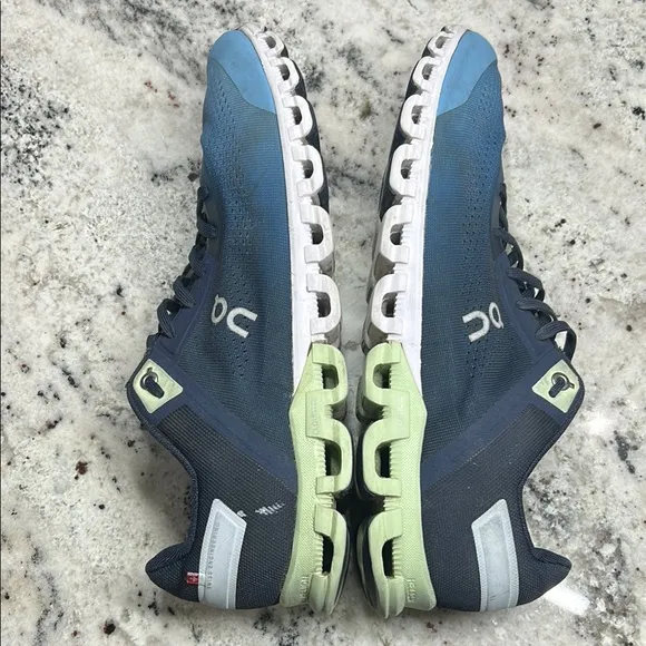 On Running Cloudflow Sneakers Men's Size 10.5 Ink/Meadow