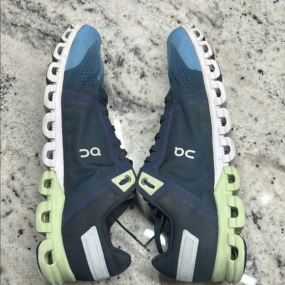 On Running Cloudflow Sneakers Men's Size 10.5 Ink/Meadow