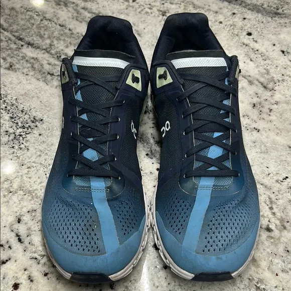On Running Cloudflow Sneakers Men's Size 10.5 Ink/Meadow