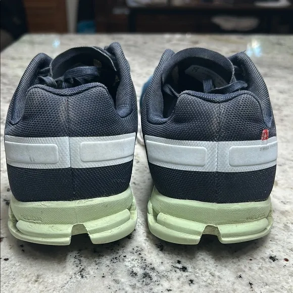On Running Cloudflow Sneakers Men's Size 10.5 Ink/Meadow