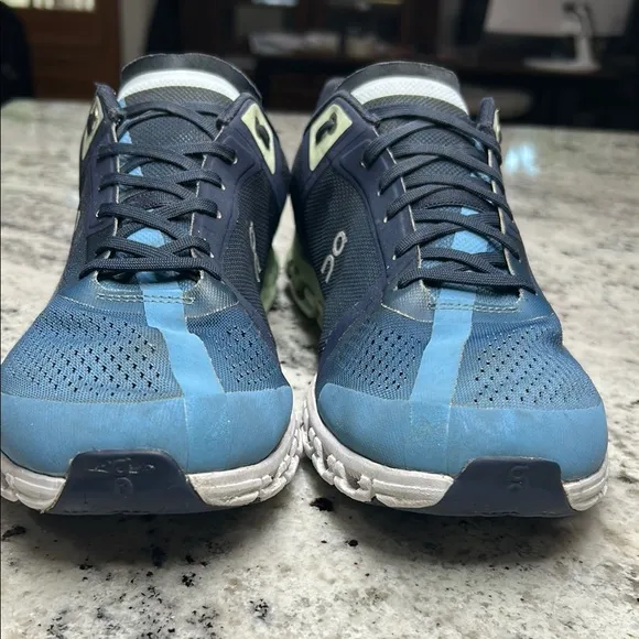 On Running Cloudflow Sneakers Men's Size 10.5 Ink/Meadow
