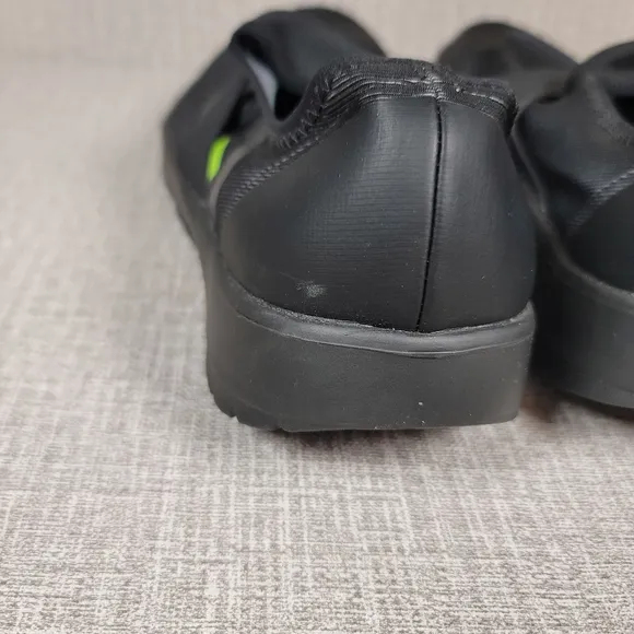 Oofos Oomg Recovery Loafers Mens US 10.5 EU 43.5  Black Slip On Shoes
