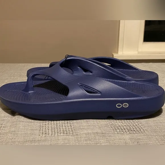 Oofos OOriginal Unisex BlueThong Wedge Comfort Sandal. Multiple sizes